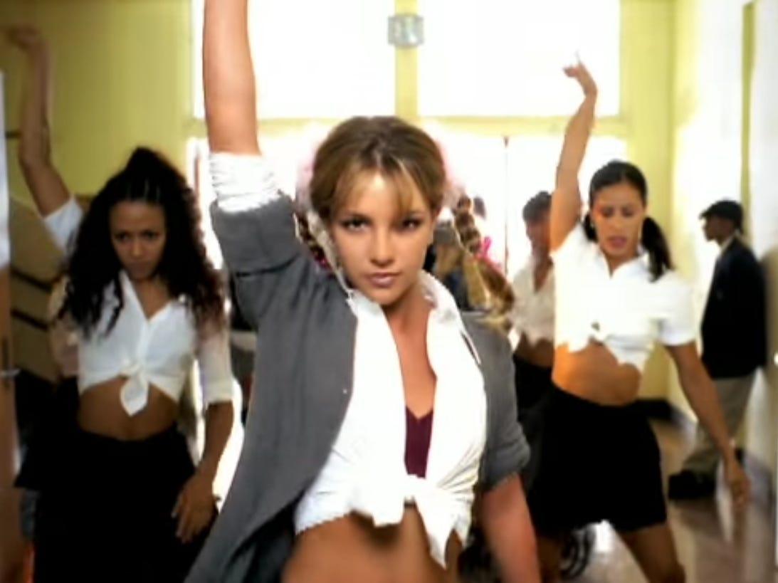 90年代集體回憶 Britney Spears Baby One More Time成音樂史最偉大歌曲榜首 Vogue Hong Kong