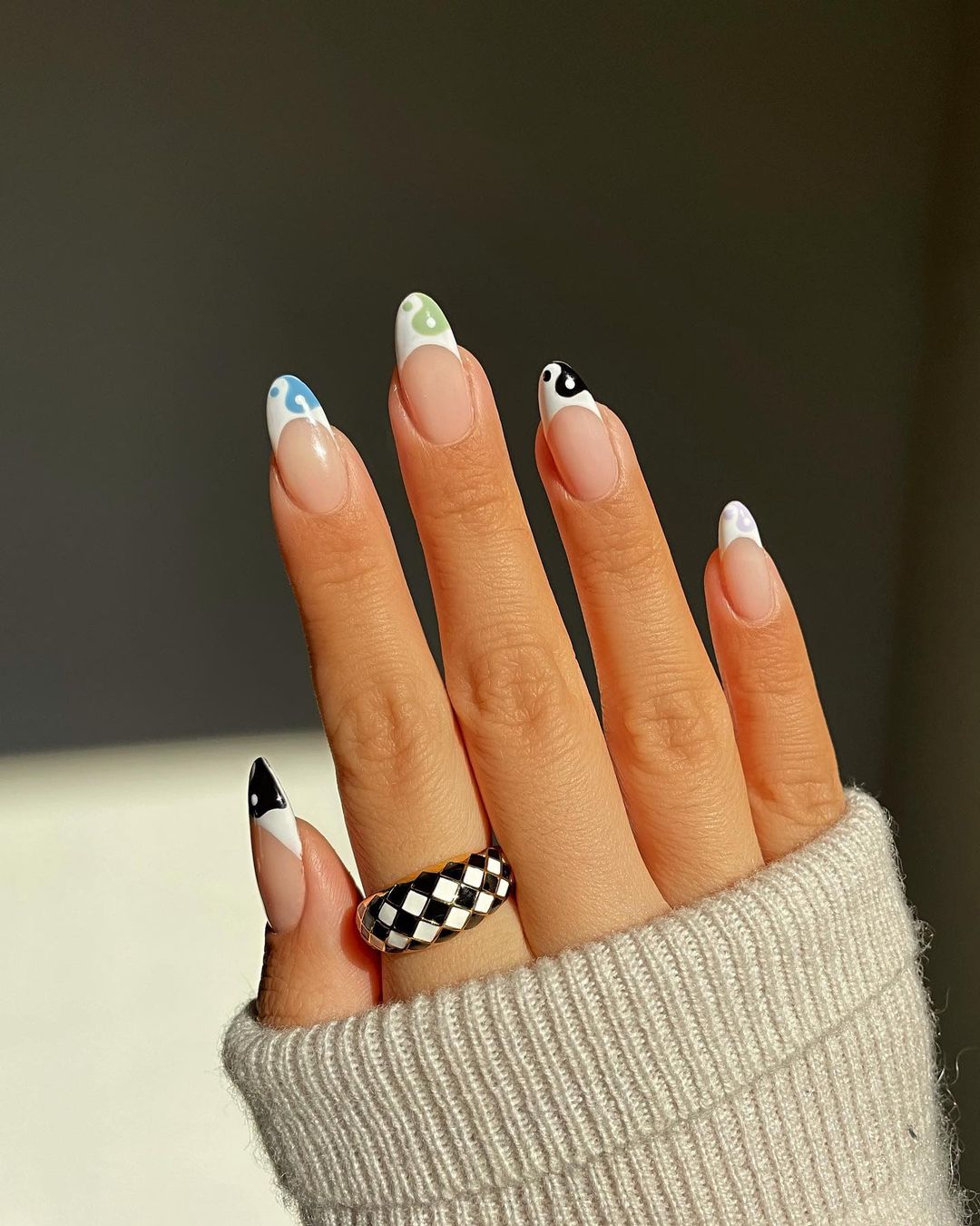 36 Manicures That Will Nail The Checkerboard Trend