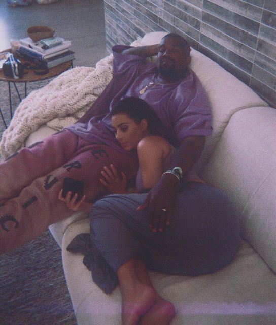 Kim Kardashian 與 Kanye West 第四位孩子 Psalm West 初出世即曝光