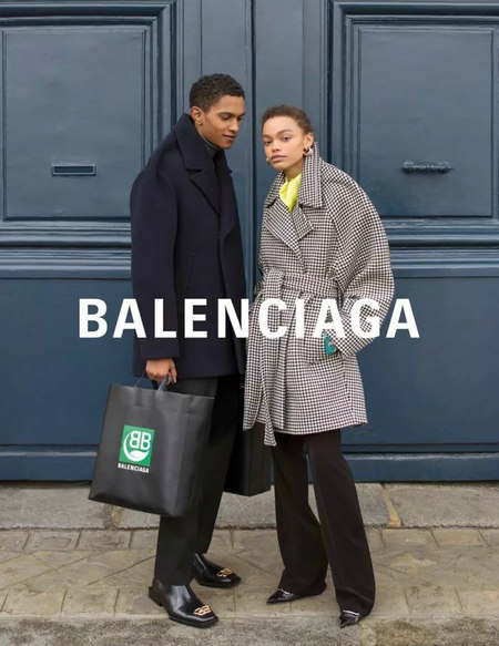 Balenciaga 2019秋冬廣告的主角是一對對在巴黎的真實情侶