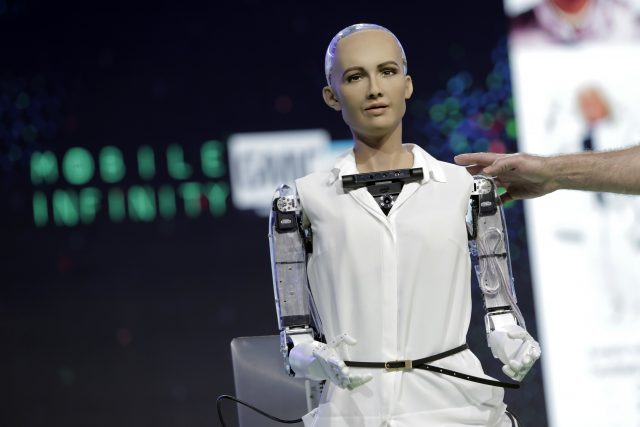 港產人工智能機械人 Sophia 將會進軍時裝界？