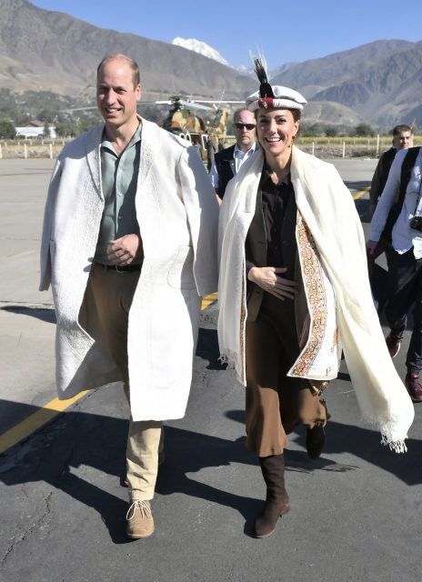 威廉王子和凱特王妃繼續在皇家之旅中演繹巴基斯坦的時尚