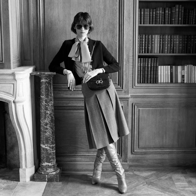 Celine經典Maillon Triomphe系列：法式復古風格背後的品牌優雅歷史