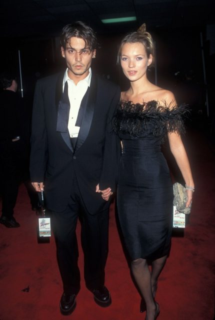 最動人時光：十張相引證 Kate Moss 與 Johnny Depp 是情侶裝風格冠軍