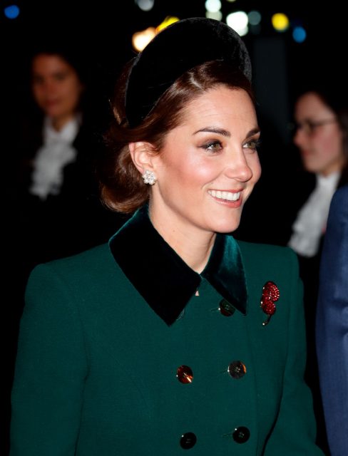 跟著「王室KOL」Kate Middleton帶頭箍：精選8款$3,000以下名牌頭箍，Gucci、Prada、MiuMiu都買到