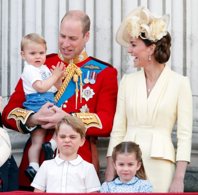 Prince George、Princess Charlotte、Prince Louis齊齊加入 #ClapForCarers 隊列，錄製拍手短片感謝醫護