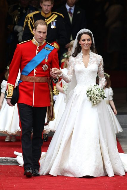 凱特王妃和威廉王子結婚十一周年 回顧這對模範夫婦的39個「情侶裝」