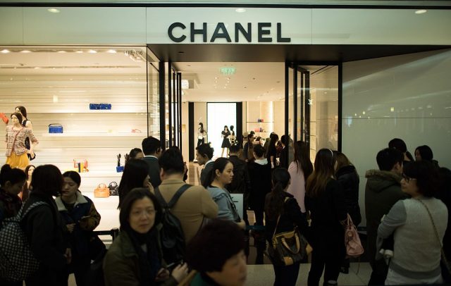 疫情減緩：Chanel 、Louis Vuitton 已加價？入門級單品銷量大反彈