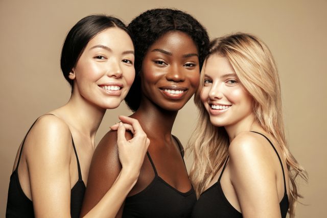 美容界走勢將會怎樣？強生暫停美白產品強調：「健康膚色便是美麗」