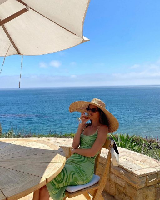 今次輪到Kendall Jenner跟風！為何Instagram上每個人都在穿House Of Sunny的綠裙子