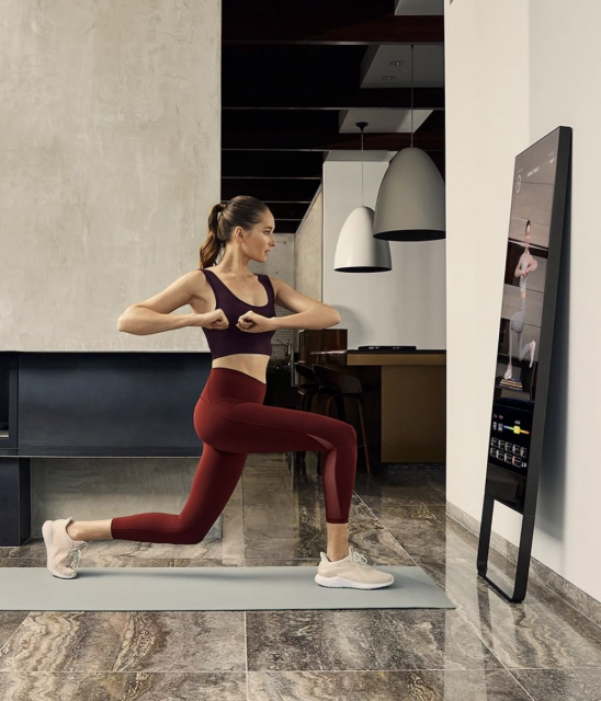 利用鏡子在家中上瑜伽課程？Lululemon以39億港幣收購成立兩年的智能健身品牌Mirror