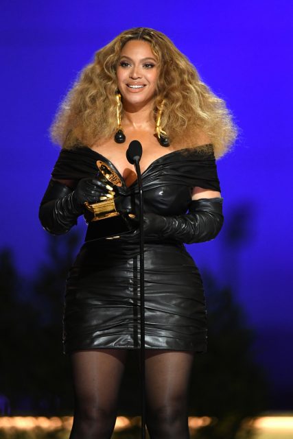 Style File：天后 Beyoncé 的時尚進化史！從女團成員到史上贏得最多格林美獎女歌手，回顧她的最佳造型