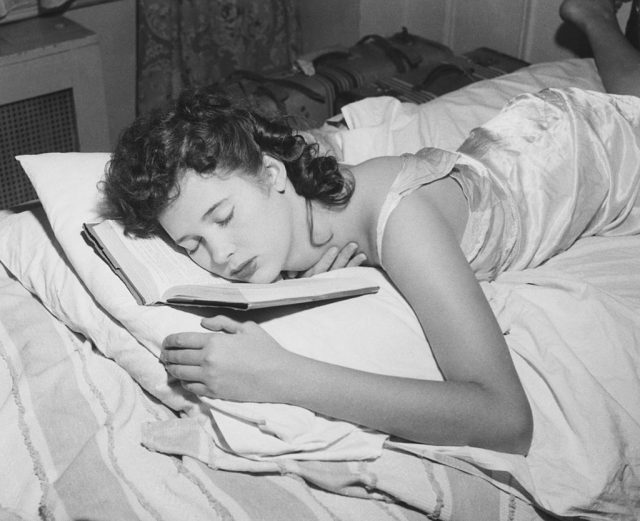 第二天光彩照人的秘密：推介5款大熱睡眠面膜，睡個真正的「美容覺」