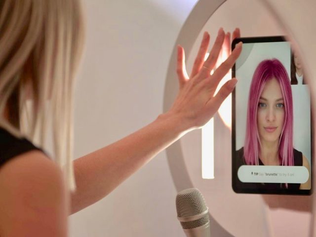 正式踏入「虛擬美容」年代 L’Oréal跟Google合作以VR方式線上化妝