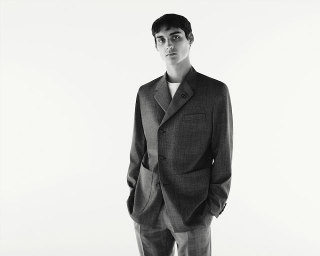 Dior Men 推出 “Modern Tailoring” 膠囊系列：Kim Jones 男士精緻西裝與運動褲子不再互相排斥