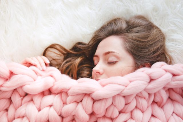 別以為睡覺能治百病！睡太多只會越睡越累，6個提升優質睡眠質素的方法