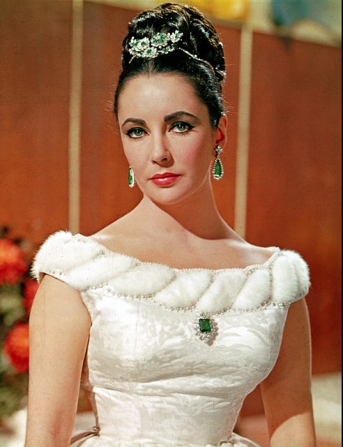 如寶石般絢麗的愛情：盤點玉婆Elizabeth Taylor等電影明星的世紀BVLGAR珠寶