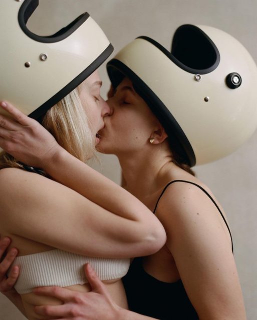 Jacquemus 最新形象廣告讓模特兒不斷接吻，背後傳播更重要訊息？