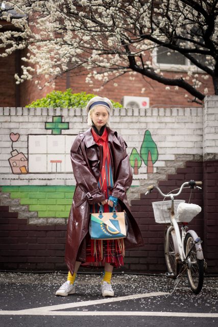 直擊2021秋冬首爾時裝周：Monotone單色穿搭在韓國街頭回歸？