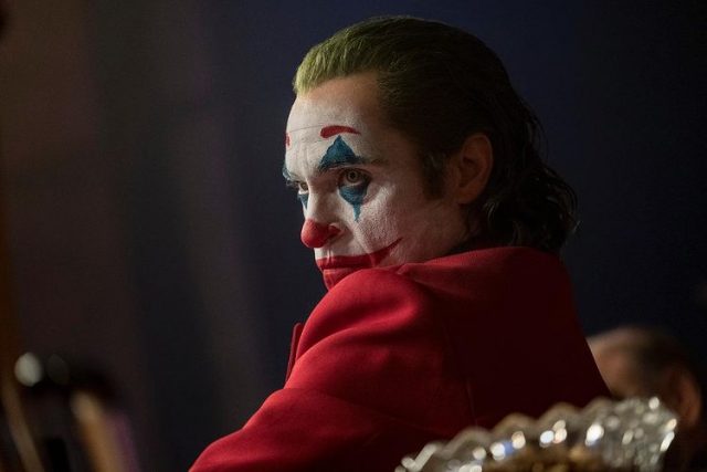 Joaquin Phoenix的《Joker小丑》回來了？導演Todd Phillips答應製作電影