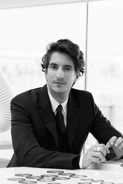 Miuccia Prada 帥氣長子 Lorenzo Bertelli 成為品牌董事會一員，10張照片讓你感受真正意大利男神的魅力！