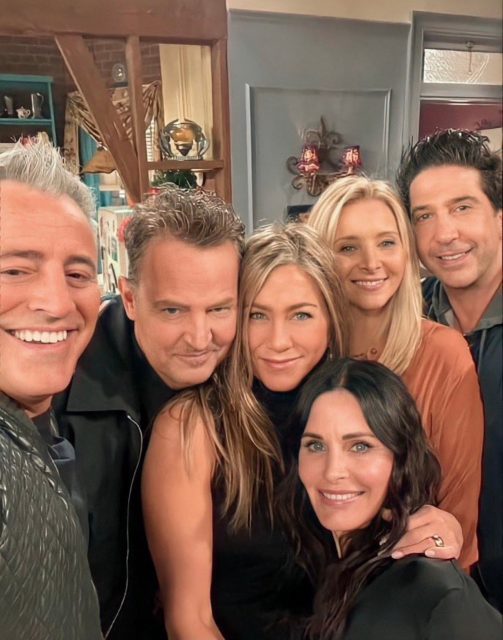 《Friends》17年後重聚！細數這些年來主角們在做什麼？