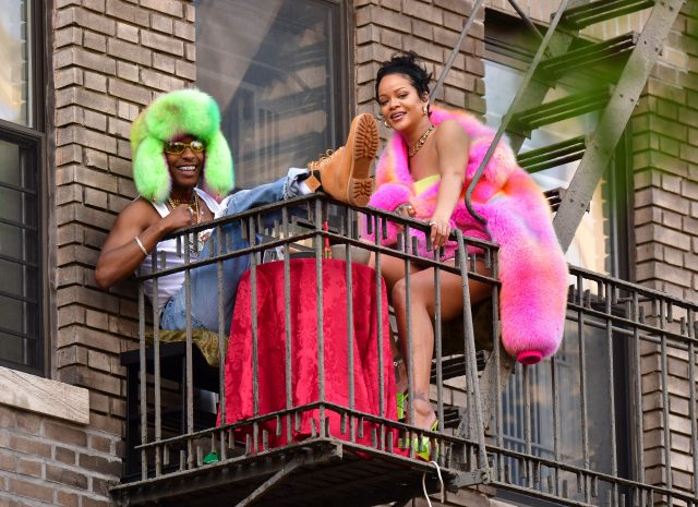 熱戀中的Rihanna與A$AP Rocky甜蜜合體拍攝MV：新歌終於要來了嗎？