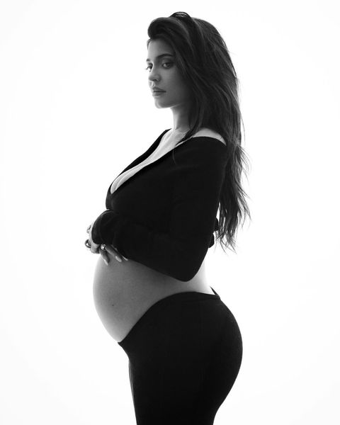 Kylie Jenner 再度成為人母！一起回顧她以性感造型定義時尚孕婦風格的瞬間