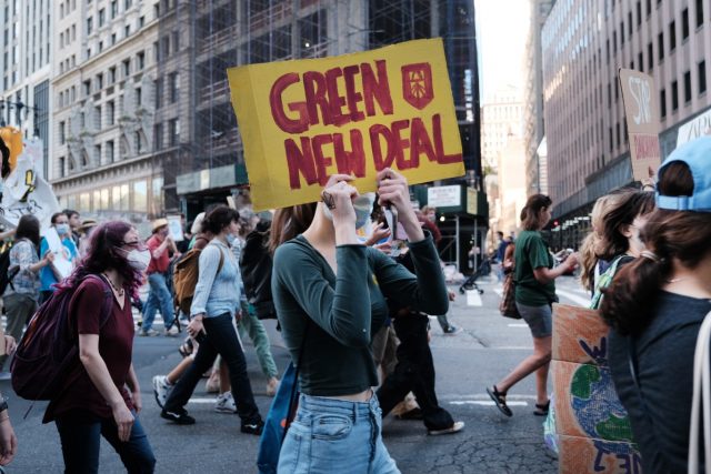 #SustainabilityInVogue 爭取一個沒有人被拋在後面的未來！全球氣候罷工遊行時隔2年重返紐約街頭
