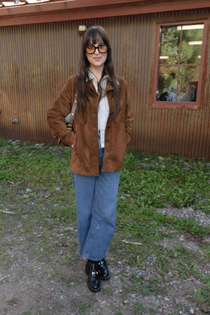 永恆時尚單品：Dakota Johnson 親自展示5大牛仔褲類型及配搭方式