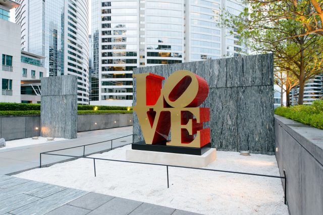 最新必看香港展覽：Ben Brown Fine Arts 帶來創造 LOVE 雕塑的美國傳奇藝術家 Robert Indiana 個展