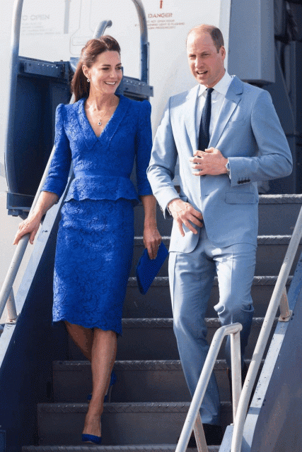 劍橋公爵夫人凱特王妃最愛王室藍？兩度穿上王室藍造型公開亮相，展開為期12日的加勒比海之旅！