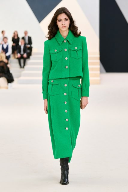 保留一種自然美，Chanel 帶來純粹的高級訂製 | Fall 2022 Couture