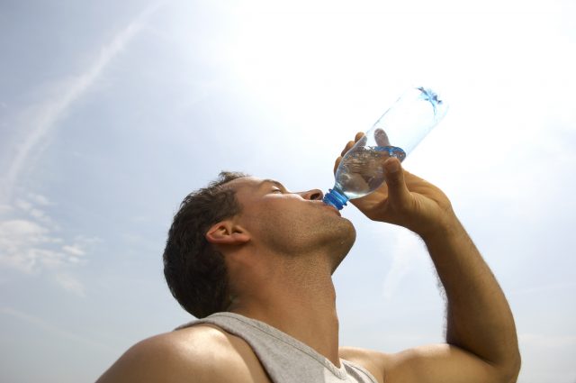 夏季運動這樣補水才正確，你做對了嗎？