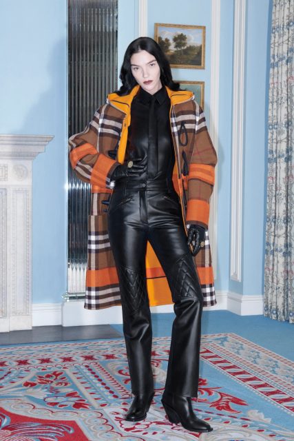 Burberry’s Resort 2023 Show Dished Out Genderless Workwear Glam