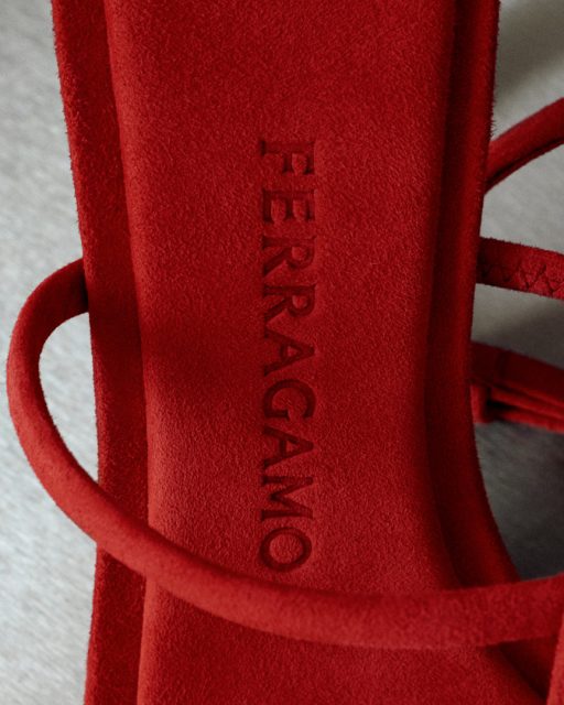Ferragamo 創意總監 Maximilian Davis 推出首個成衣系列之前，品牌為何決定設計全新 logo?