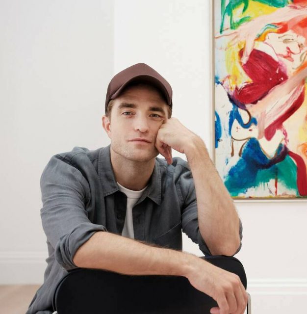 解鎖新身份！英國男神 Robert Pattinson 擔任紐約 Sotheby’s 拍賣系列策展人，呈現20世紀巨作與當代藝術的跨時空對話