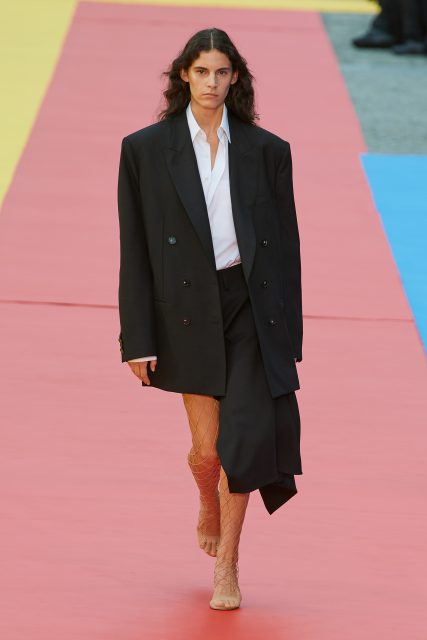融合時尚與藝術 Stella McCartney 回看Y2K並邀來日本殿堂級藝術家奈良美智合作 | Spring/Summer 2023
