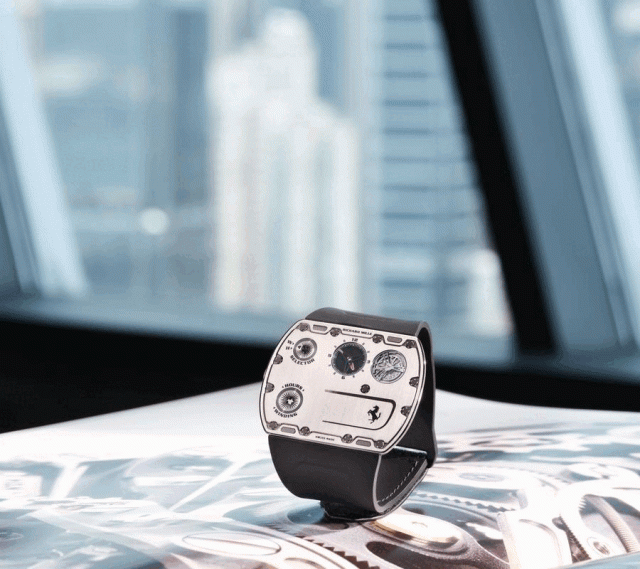 突破極限，震撼錶壇 Richard Mille 攜手 Ferrari 打造「全球最薄腕錶」