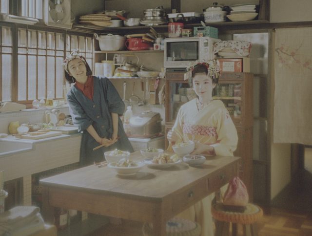 是枝裕和執導新劇《舞伎家的料理人》Netflix開播！為京都舞伎宿舍烹製美味食物 講述女孩之間沒有血緣的親情