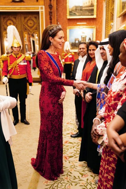 凱特王妃 Kate Middleton 最新的皇冠，是一件由項鍊改造而成的「家傳之寶」？