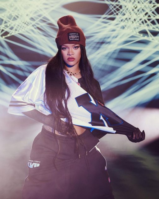 樂壇天后 Rihanna 準備好 Super Bowl 表演！最新 Savage X Fenty 內衣系列有所暗示