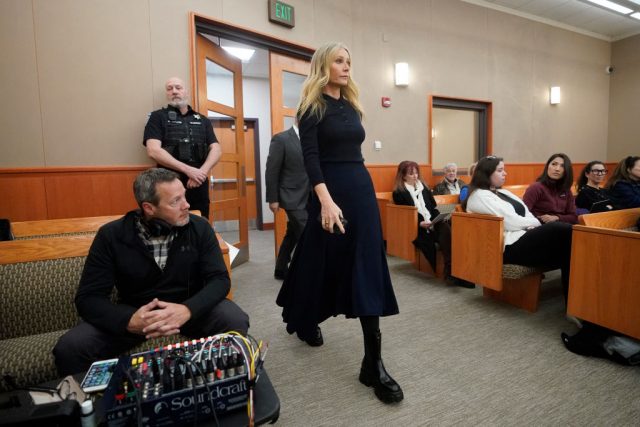 Gwyneth Paltrow 以時尚的方式來申辯「無罪」：盤點她近日的「法庭時尚」衣櫥