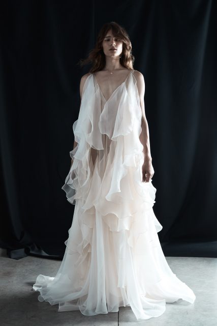 #VogueVoice 婚紗買手 Jacqueline Au 專訪澳洲設計師 Toni Maticevski：「我能跟她們分享生命中其中一個最難忘的回憶是一種做成衣系列得不到的喜悦。」