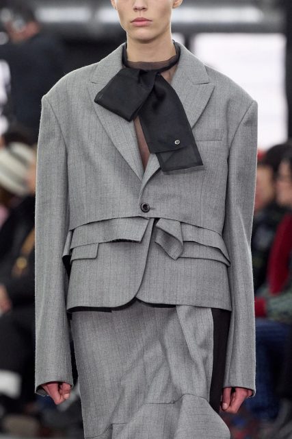 上班可以這樣穿！從Valentino、Miu Miu和Sacai 2023秋冬時裝展取得Workwear靈感！
