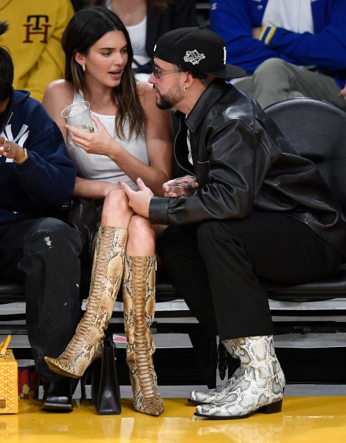 Kendall Jenner 與男友 Bad Bunny 以情侶裝時尚低調「放閃」！他們有望成為時尚界下一對「Power Couple」嗎⋯⋯？
