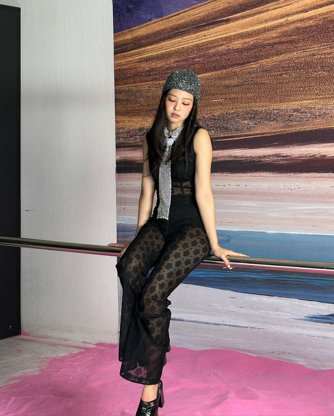 Here's What BLACKPINK Jennie Wore to Chanel SS23