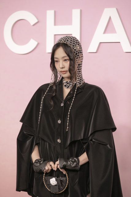 與 Blackpink Jennie 對話，分享東京 Chanel 2022/23 Métiers d’art 系列時裝展的真摯感受