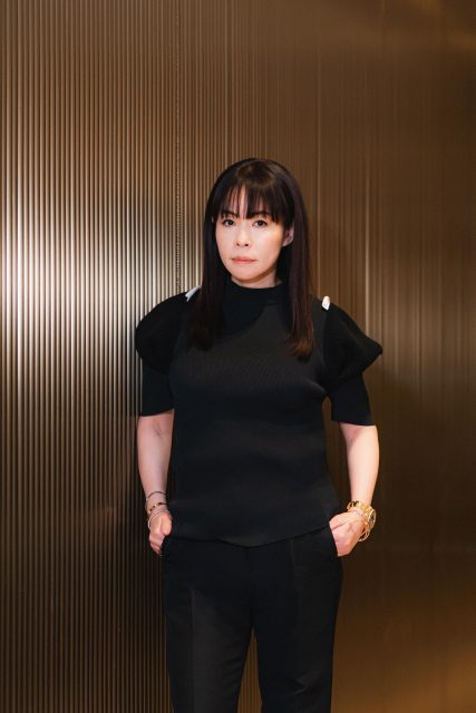 專訪 sacai 設計師阿部千登勢：她曾在川久保玲旗下工作，同 Nike、Carhartt WIP 打造了大熱聯名