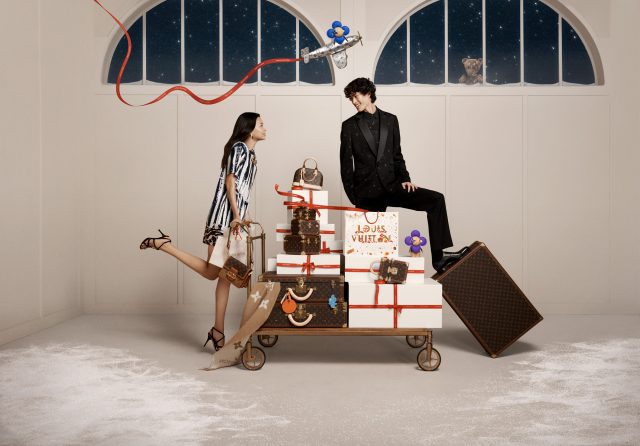 2023 聖誕禮物推薦 | Louis Vuitton 2023假日系列帶來精選特色禮品，和摯愛親友歡度奇妙聖誕佳節！